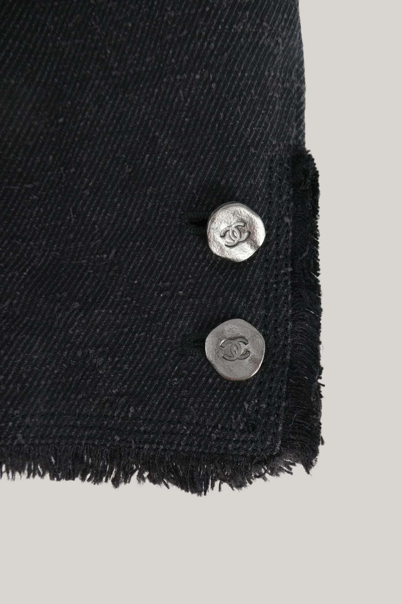 2006 Spring Chanel Black Denim Blazer (FR 40)
