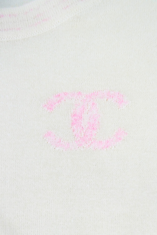 2006 Cruise Chanel Cream & Pink CC Print Tee (FR 42)