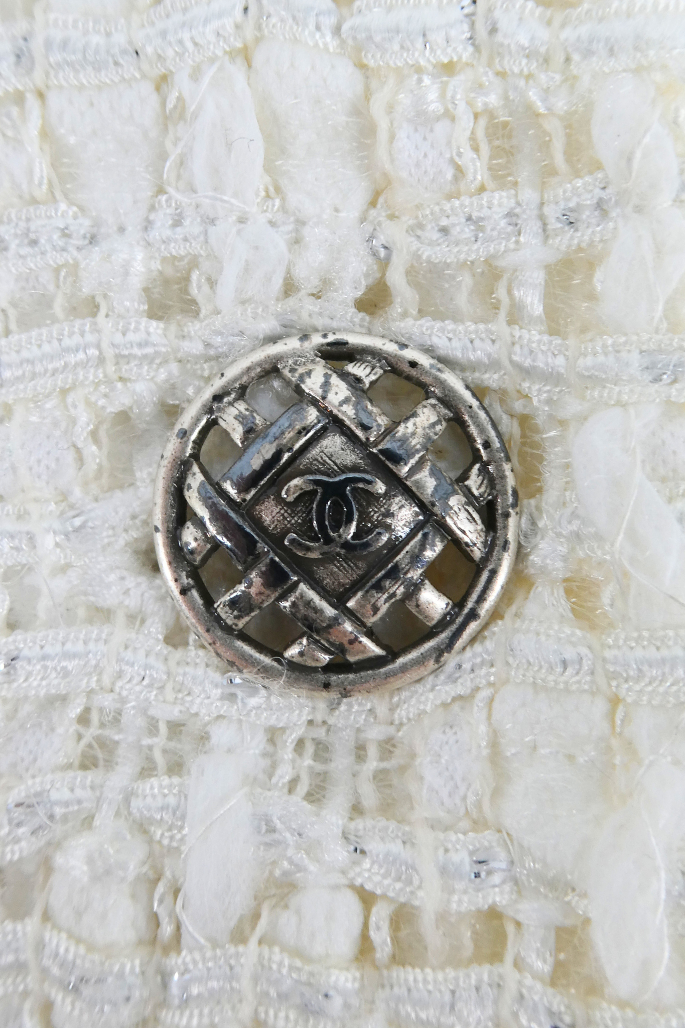 2006 Chanel Cruise Ivory Tweed Jacket (FR 34)
