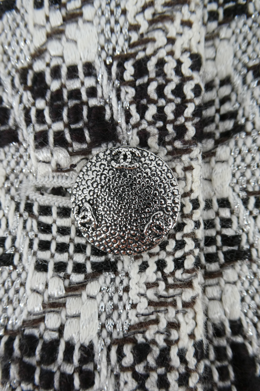 2005 Spring Chanel Tweed Blazer (FR 34)
