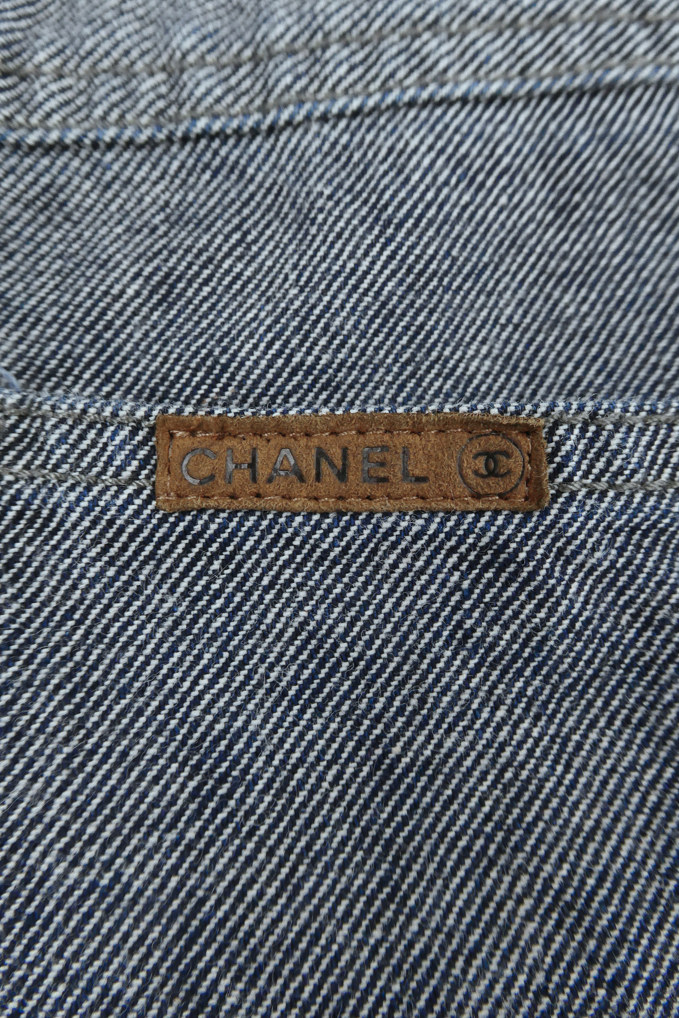 2002 Cruise Chanel Grey Denim Jeans (FR 42)