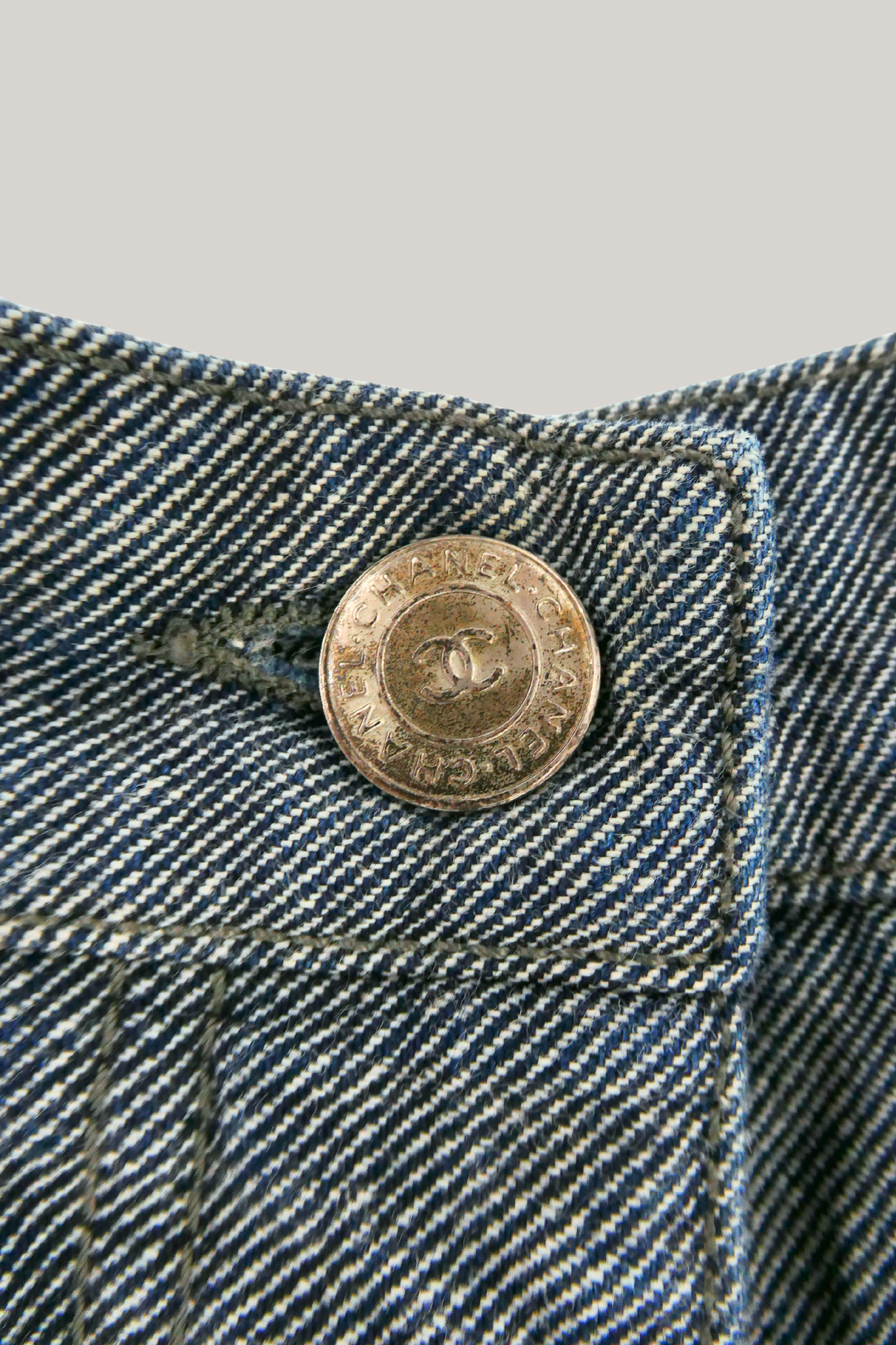 2002 Cruise Chanel Grey Denim Jeans (FR 42)
