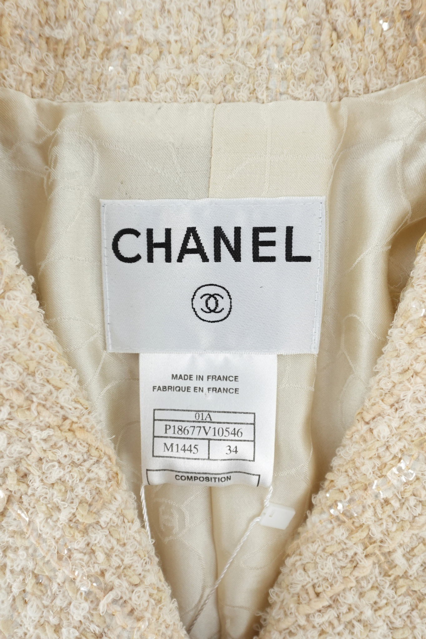 2001 Autumn Chanel Beige Tweed and Sequin Jacket (FR 34)