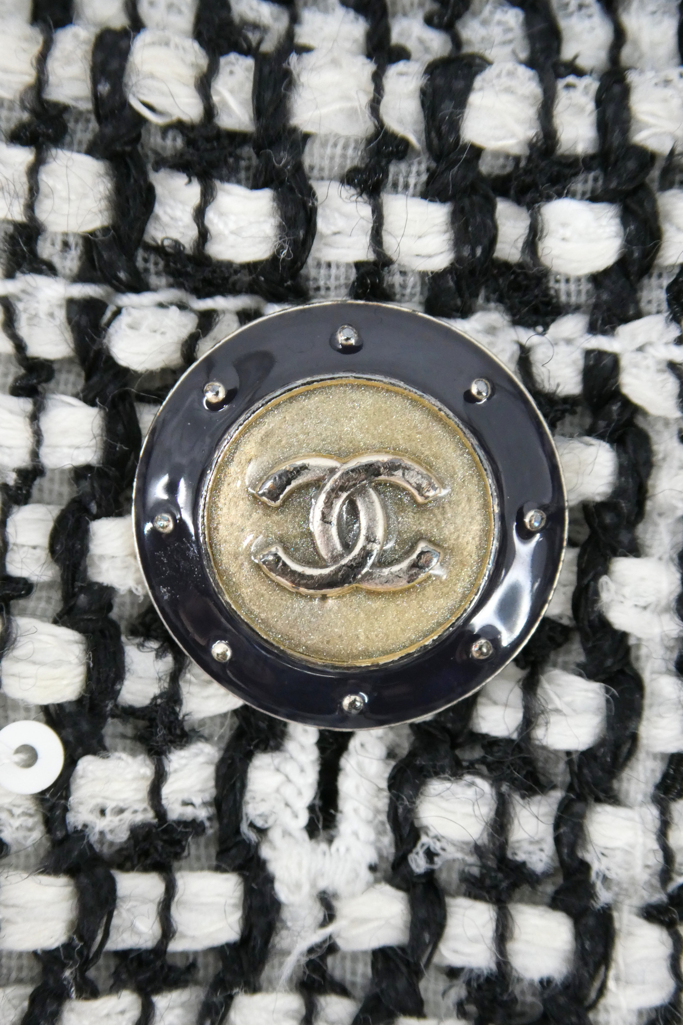 2014 Cruise Chanel Black & White Cropped Tweed Top (FR 34)