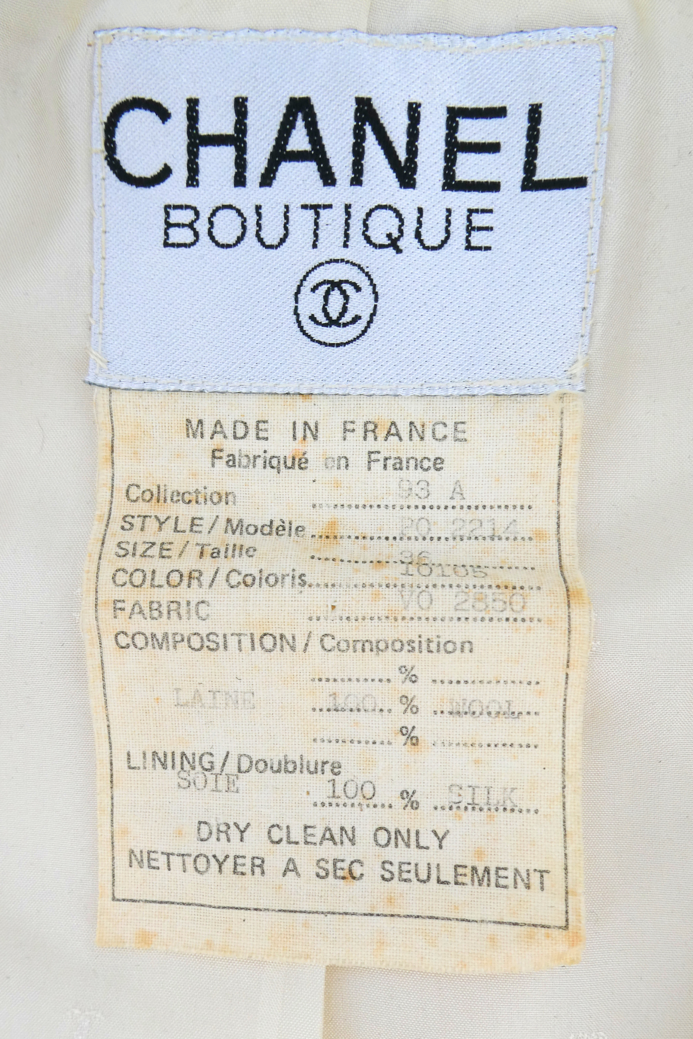 1993 Fall/Winter Chanel Vintage Cream Boucle Jacket